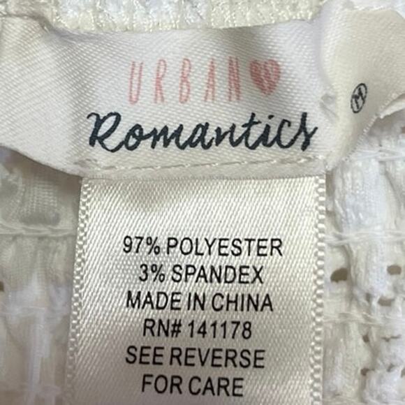 Urban Romantics White Eyelet Frill Flutter Sleeve Smocked Wrap Blouse Crop Top M - Picture 3 of 3